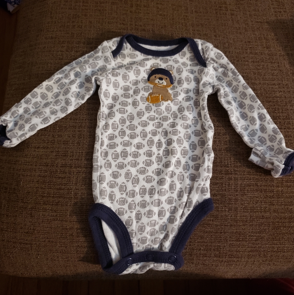 Carter's onesie NB